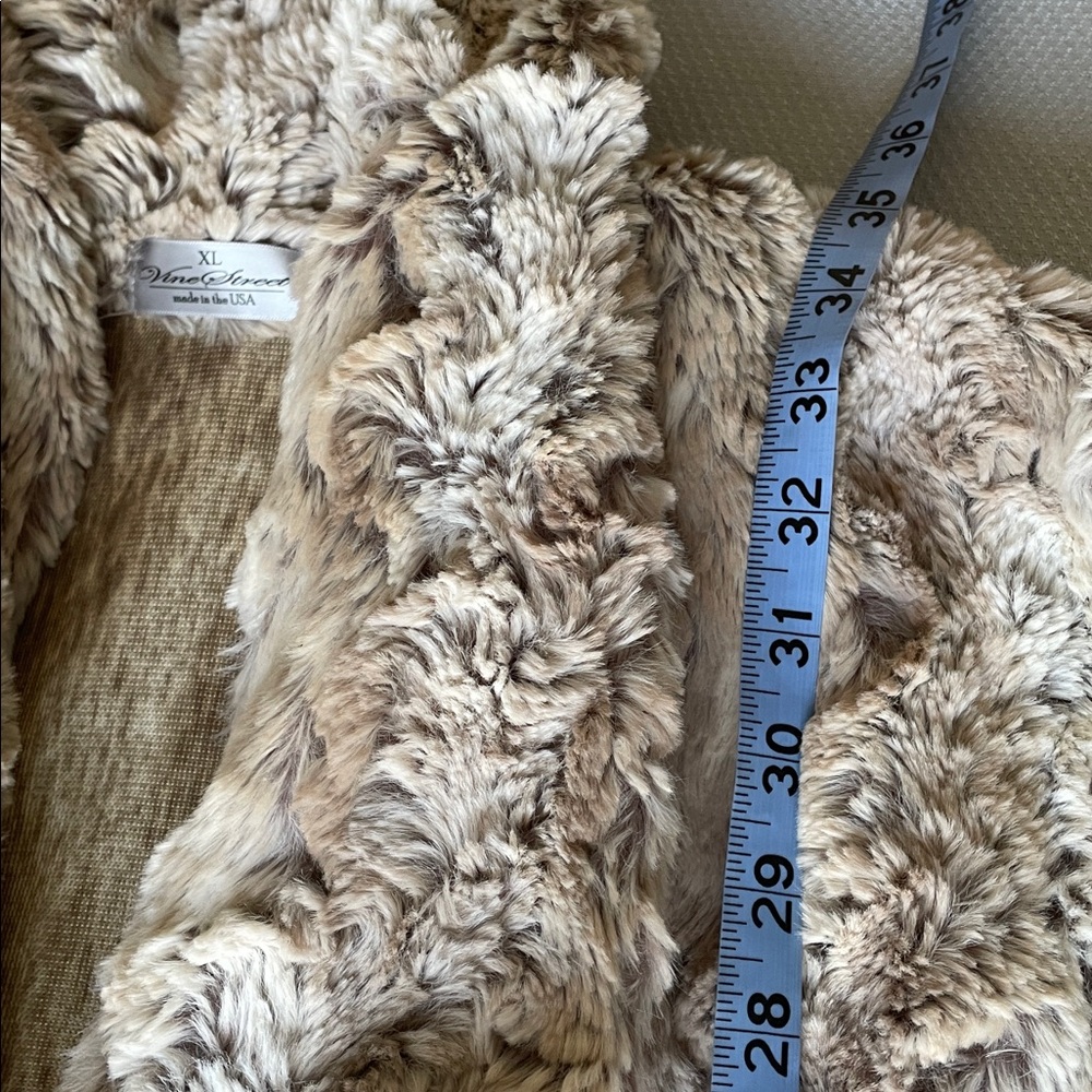 Vine Street Faux Fur Cream Coat Size XL - Picture 6 of 8